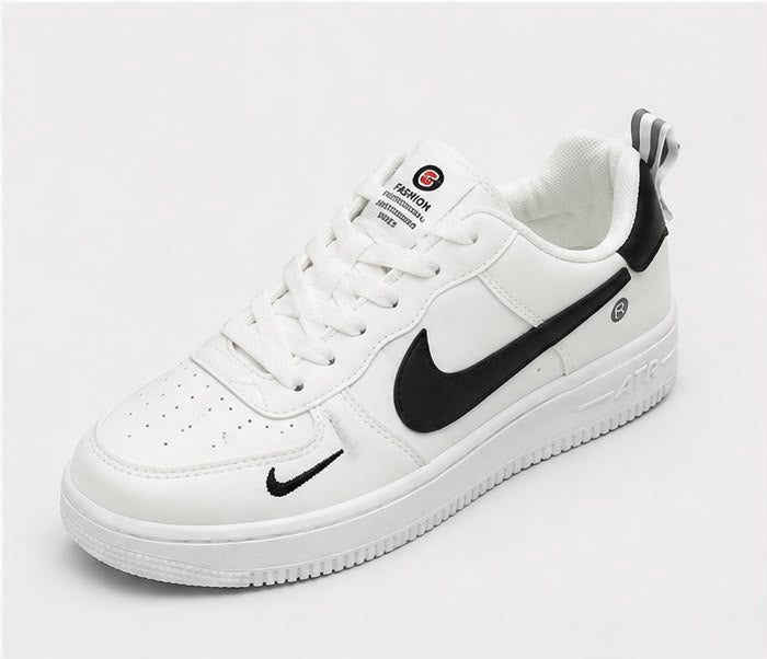 Newstep White Street white men’s casual sneakers with black details