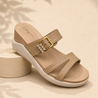 Newstep GraceWalk beige women’s wedge sandals with buckle detail